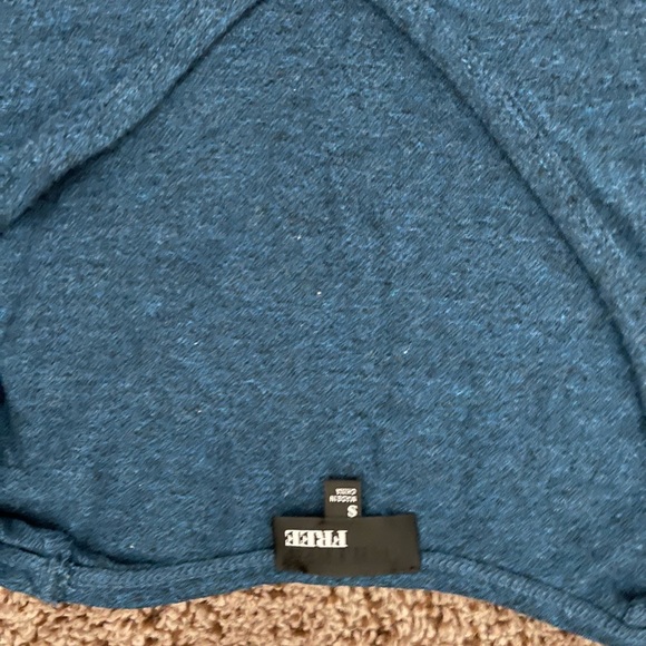 Size S Wilfred Free T-shirt - Picture 2 of 3